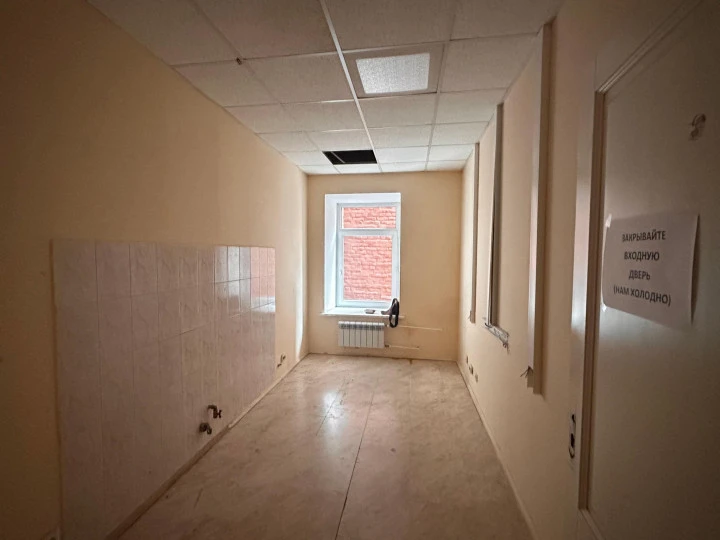 Нежилое помещение 121,7 кв.м. на Петроградская набережной